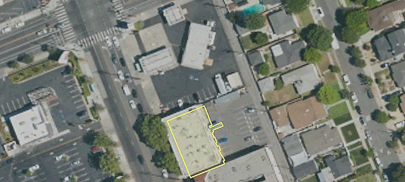 544 Hollywood Way