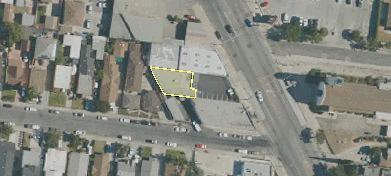 8323 Long Bch Blvd