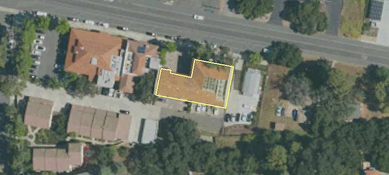 28222 Agoura Rd