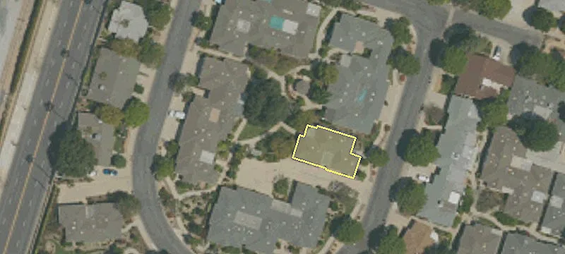 2700 Hillcrest Dr