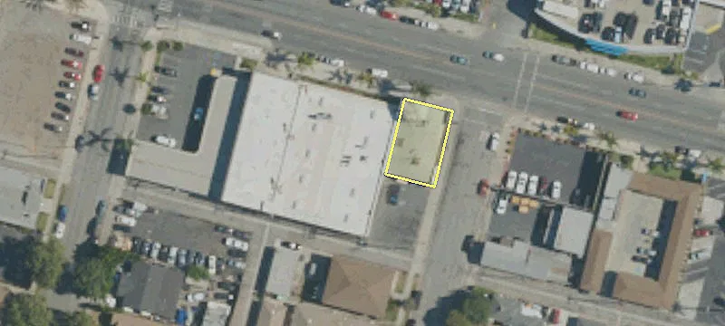 305 Whittier Blvd