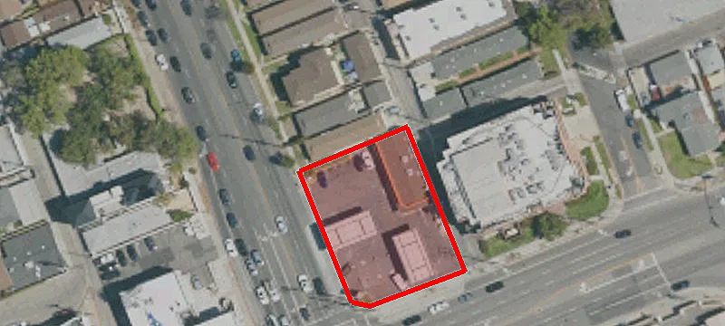 210 Hollywood Way