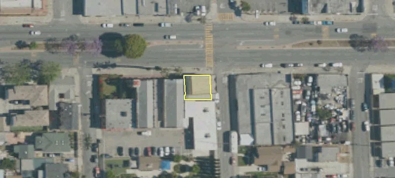 812 Rosecrans Ave