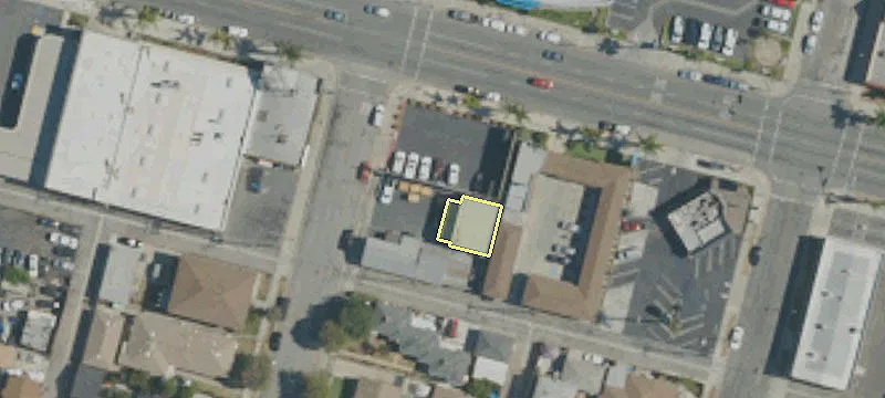 221 Whittier Blvd
