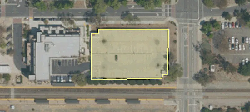 100 1st St
