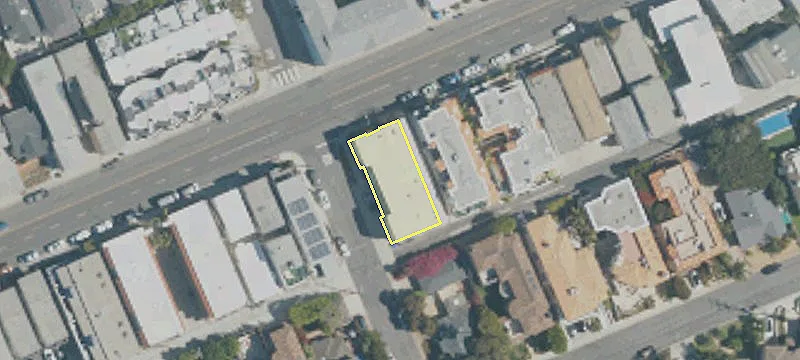 702 Manhattan Bch Blvd