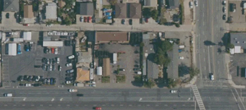 2952 Main St
