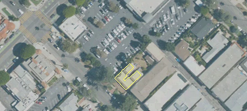 817 Lincoln Blvd