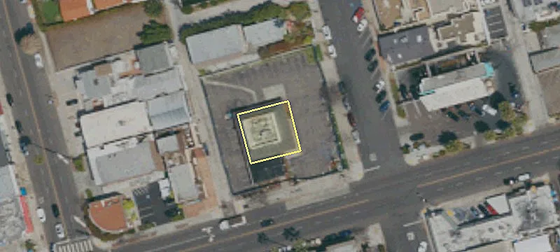 564 Pearl St