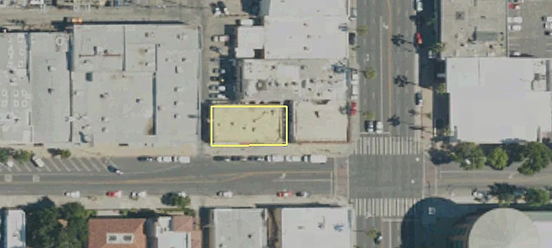6303 Van Nuys Blvd