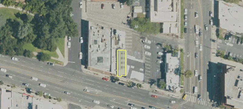 16917 Ventura Blvd