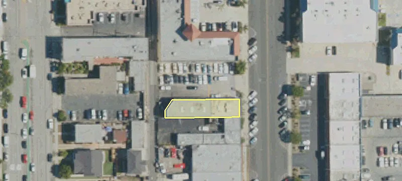 1725 Border Ave