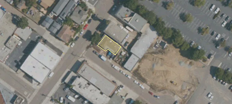 1227 Cushman Ave
