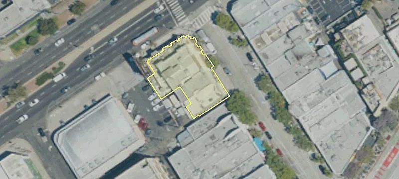 3809 Main St