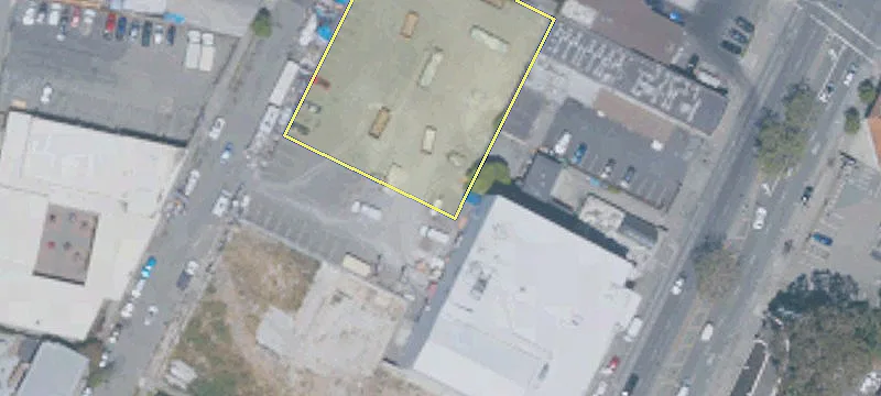 3901 Broadway
