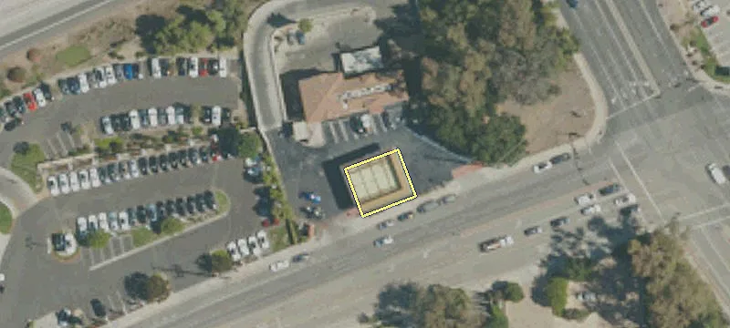 24115 Calabasas Rd
