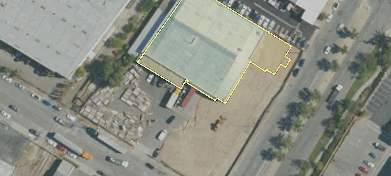 7105 Paramount Blvd