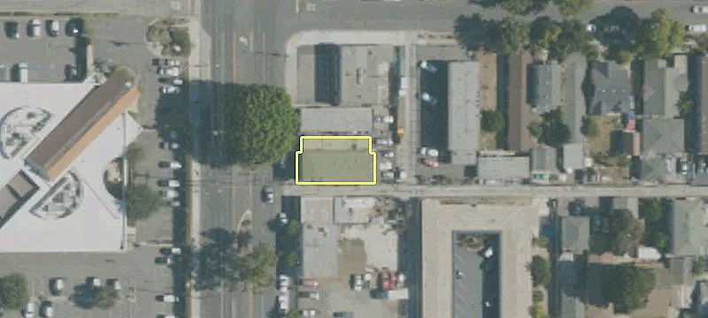 1876 Santa Fe Ave
