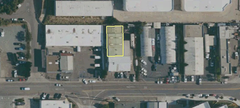 8200 Commercial St