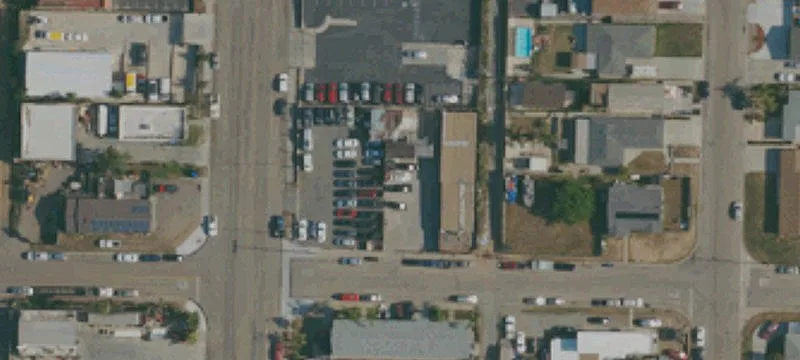 711 Grand Ave