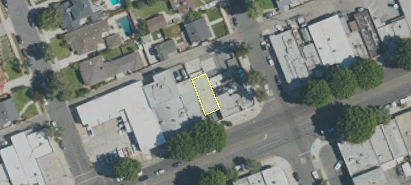 1605 Magnolia Blvd