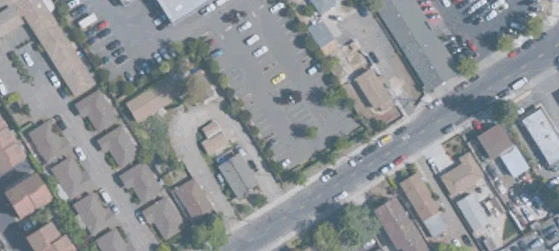 704 Berry Ave