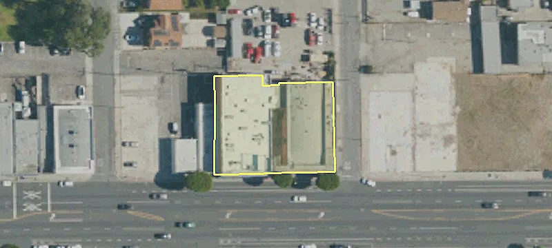 477 Compton Blvd