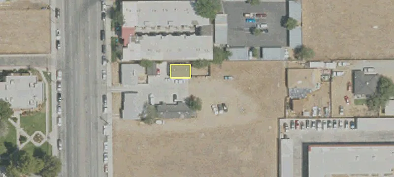 38636 10th E St