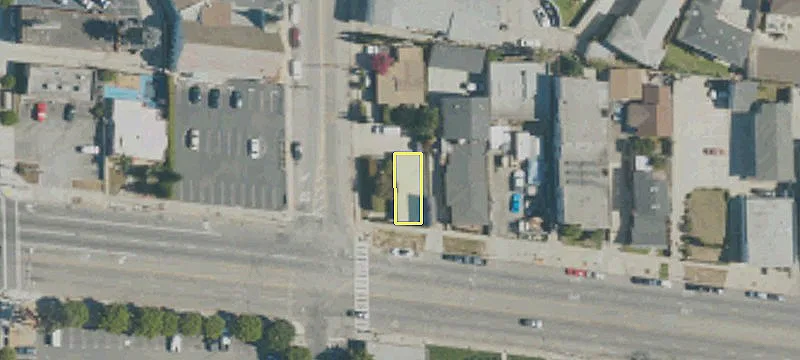 934 Centinela Ave