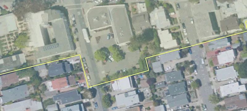 900 Ramona Ave