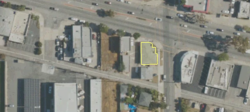 3205 Beverly Blvd