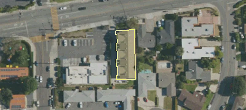 916 Duarte Rd