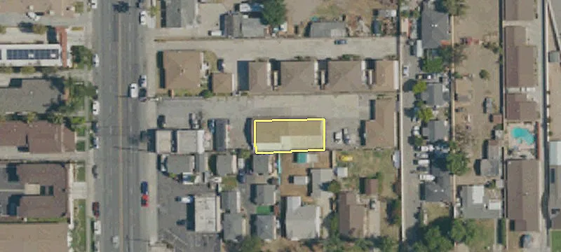 16124 Woodruff Ave