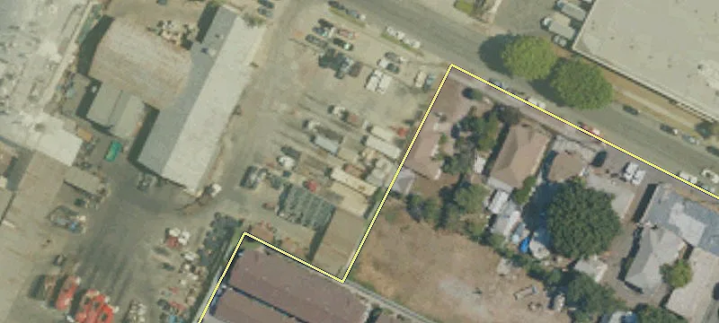 1129 Date St