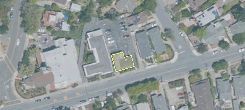 352 Dutton Ave