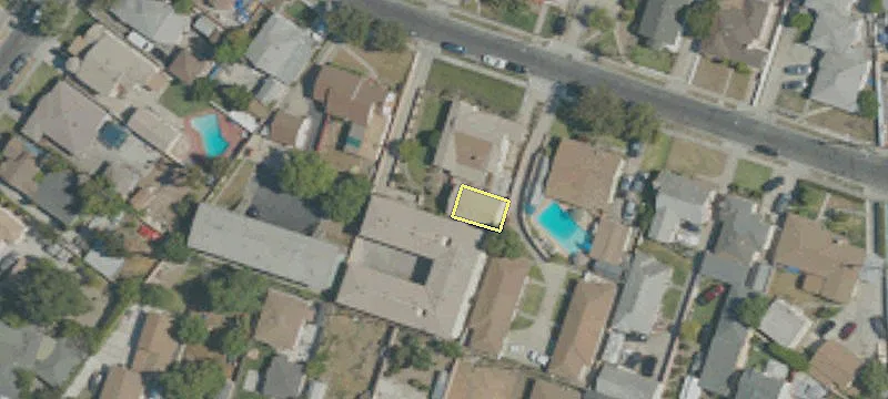 3340 Cedar Ave