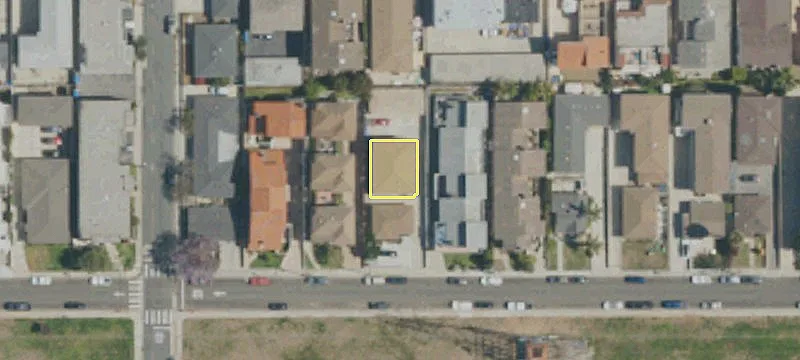 2607 Rockefeller Ln