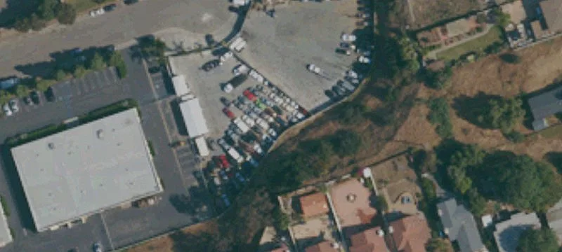 270 Trousdale Dr