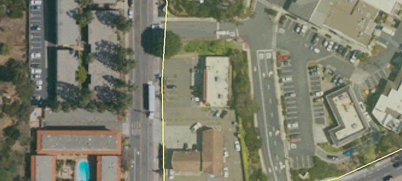 13835 Mango Dr