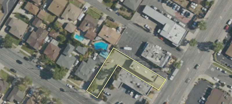 11841 Downey Ave
