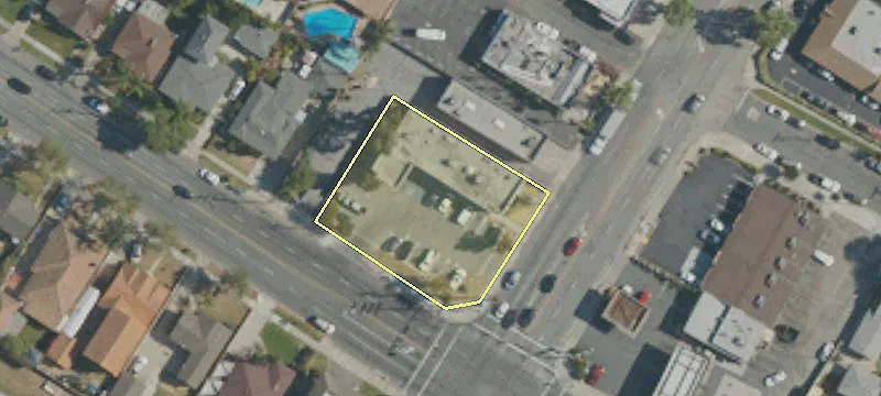11853 Downey Ave