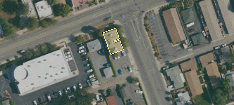 899 Grand Ave