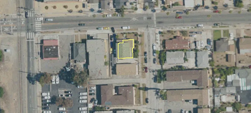 838 Alondra Blvd