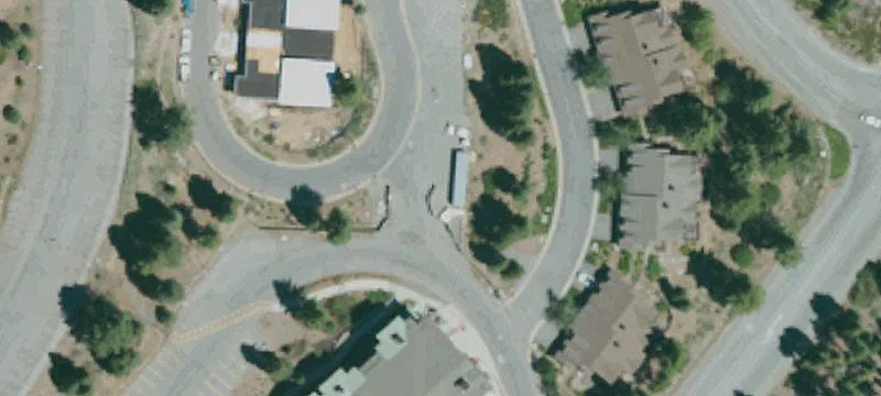 7443 Larkspur Ln