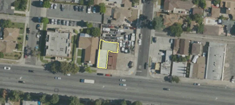 3861 Imperial Hwy