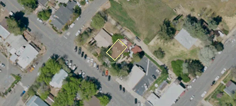 2224 Main St