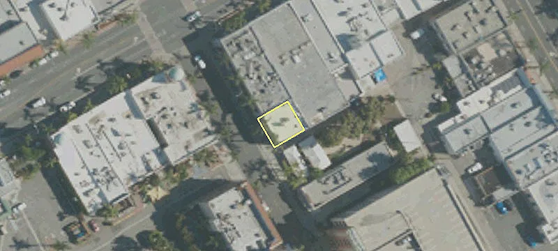 10 1st St