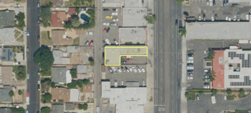 7437 Reseda Blvd