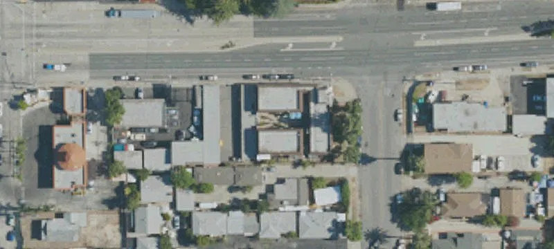 2165 Raymond Ave