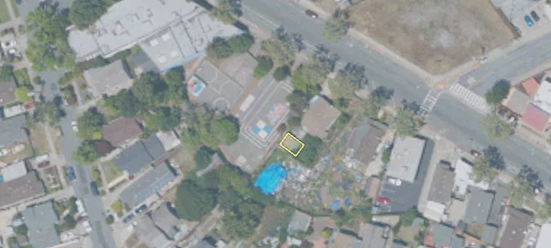 335 Macarthur Blvd
